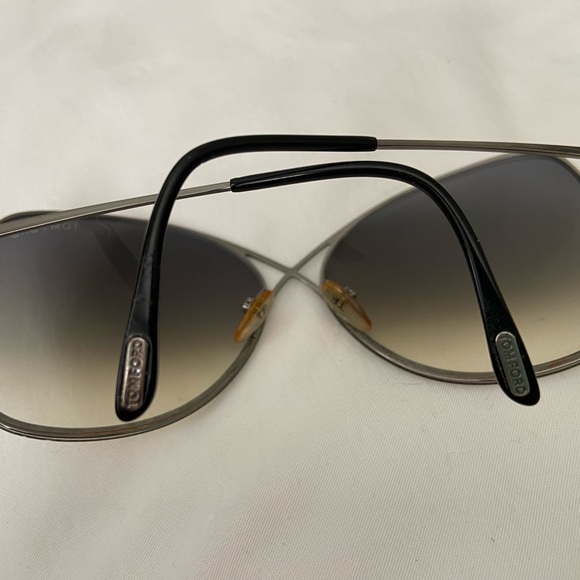 Tom Ford Sunglasses - Picture 3 of 5